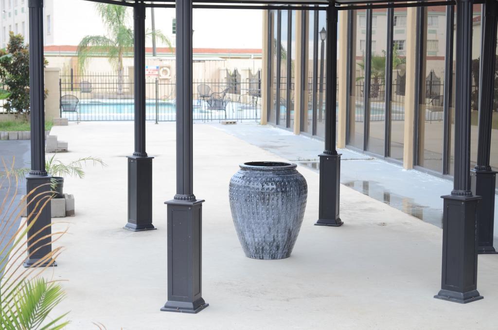 Romana Hotel - Houston Southwest Экстерьер фото